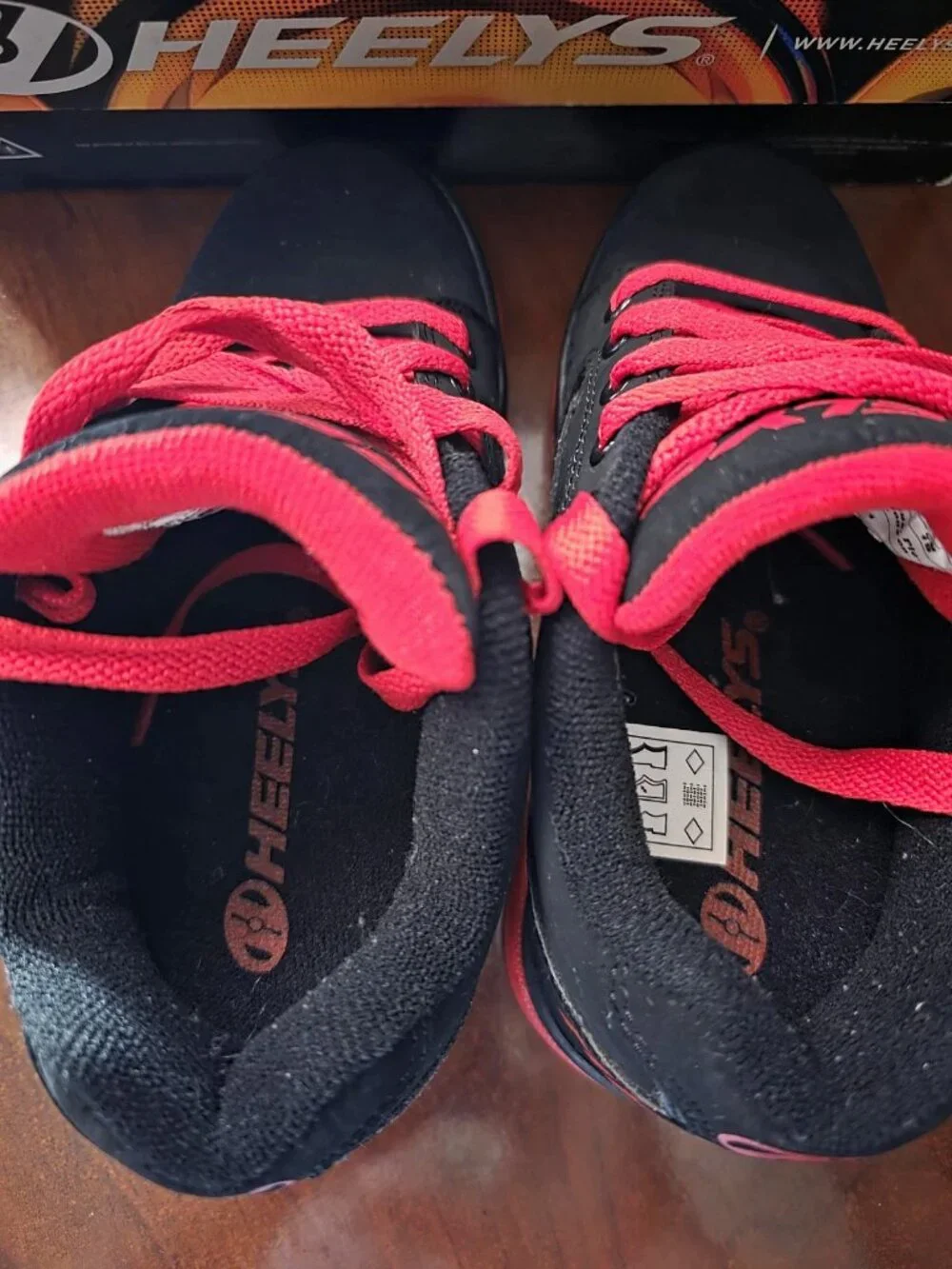 Heelys propel skate